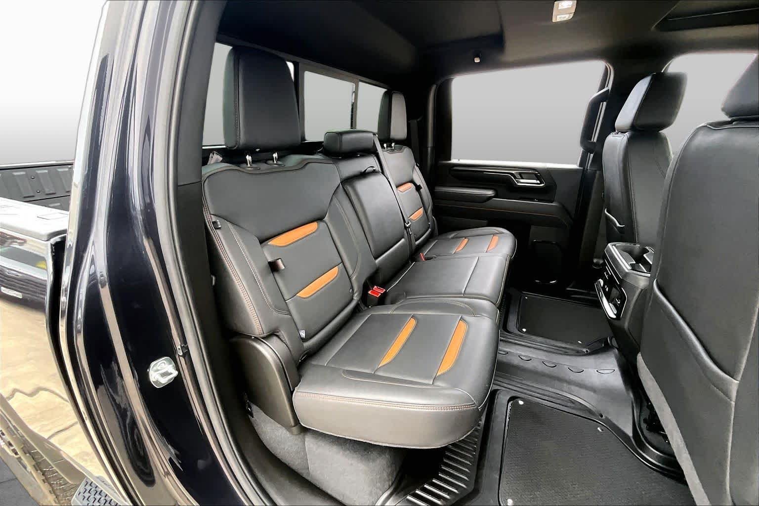 Used 2025 Titanium Rush Metallic GMC AT4 image 20