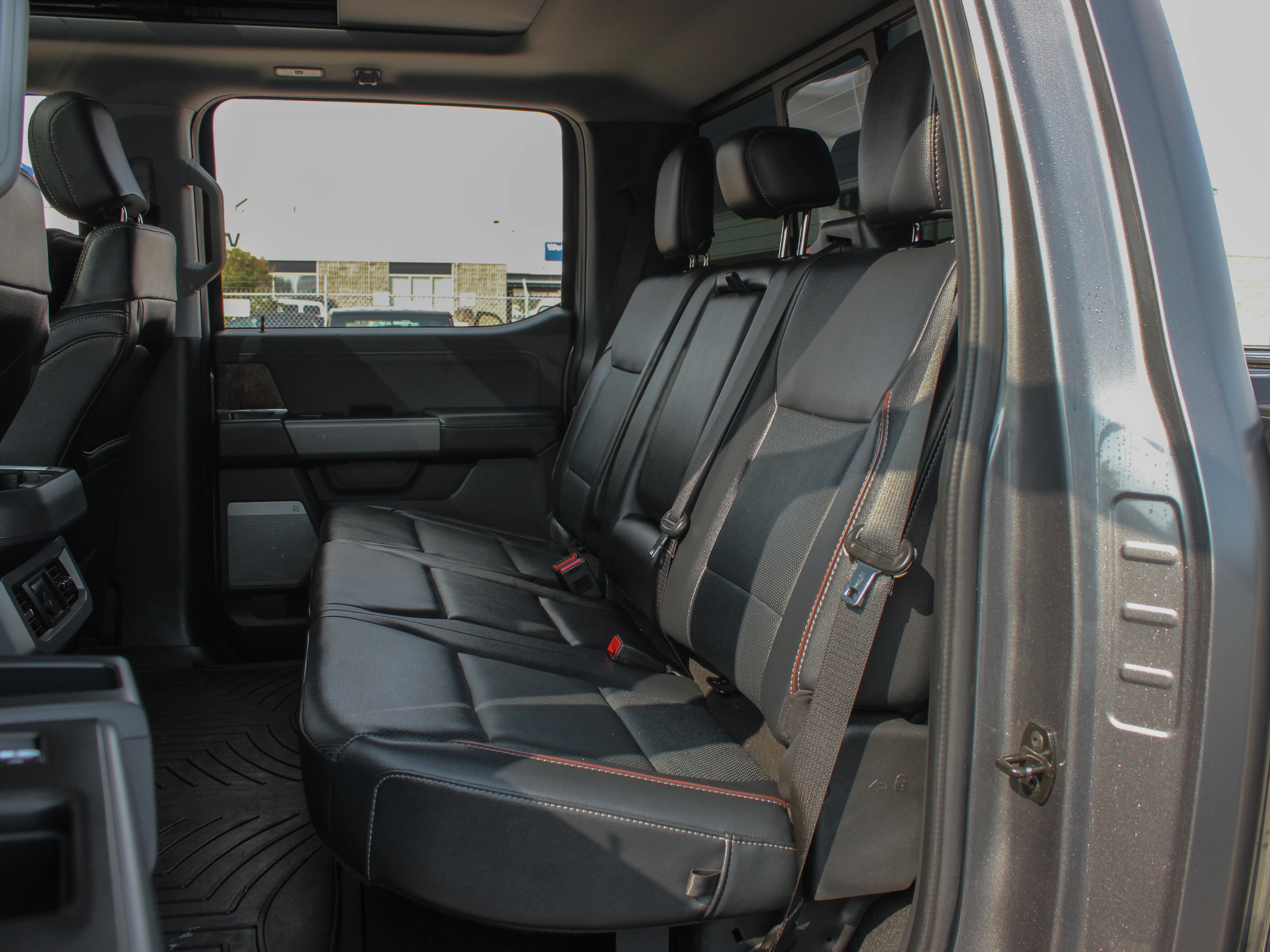Used 2023 Grey Ford LARIAT image 17