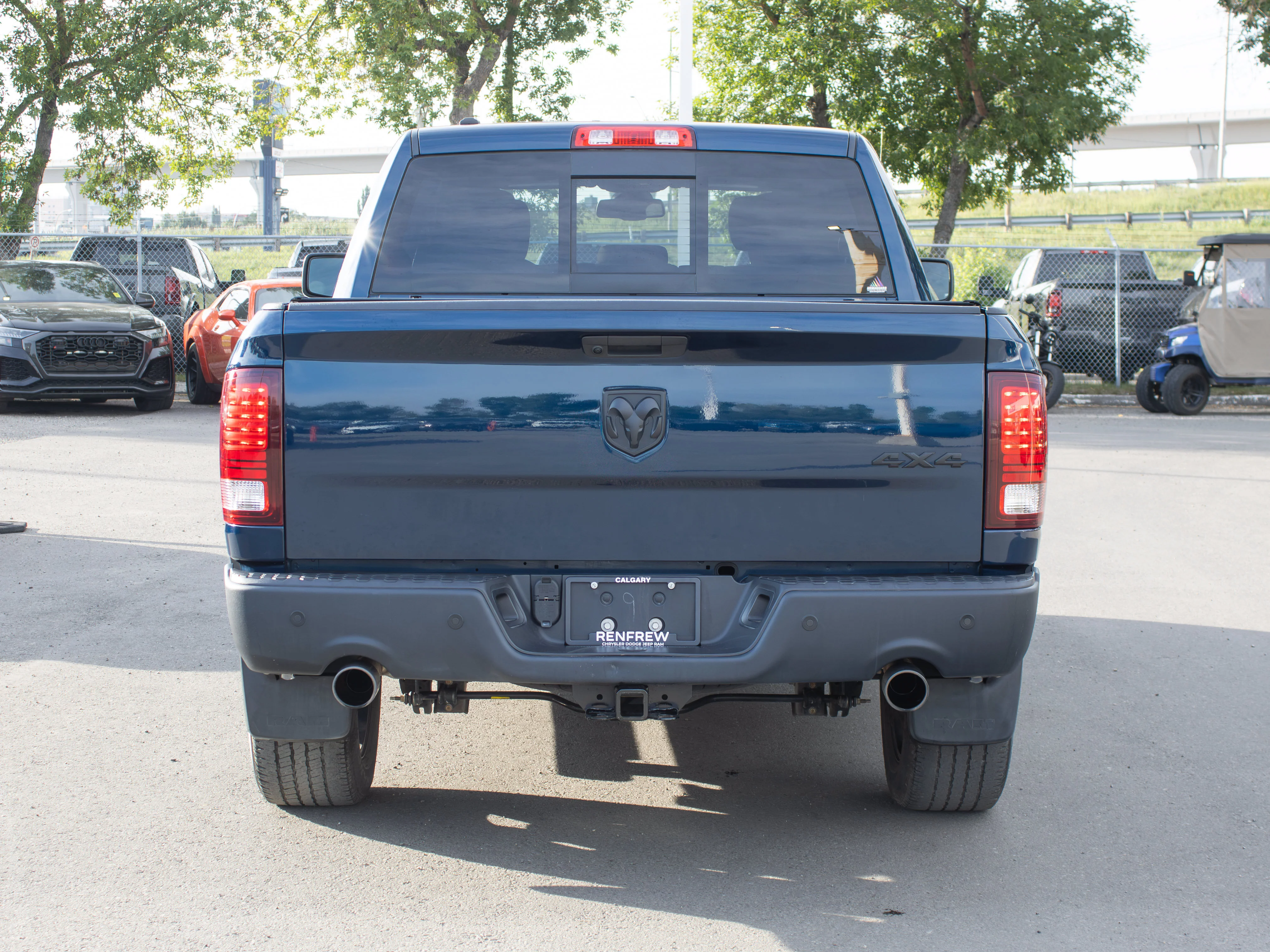 Used 2022 Blue RAM Warlock* | 5.7L HEMI V8 | Heated Seats & Steering Wheel | 8.4 Uconnect | Remote Start | image 16