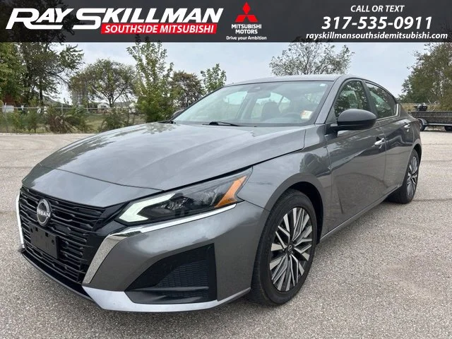 Used 2024 Gray Nissan 2.5 SV image 1