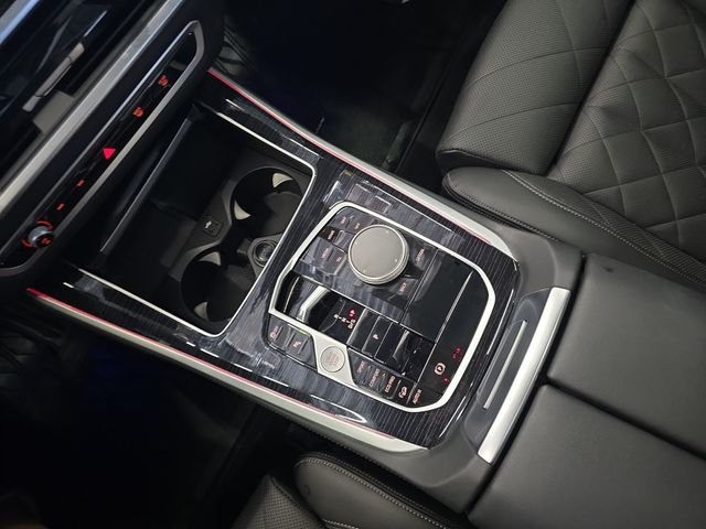 Used 2024 Gray BMW M60i image 28
