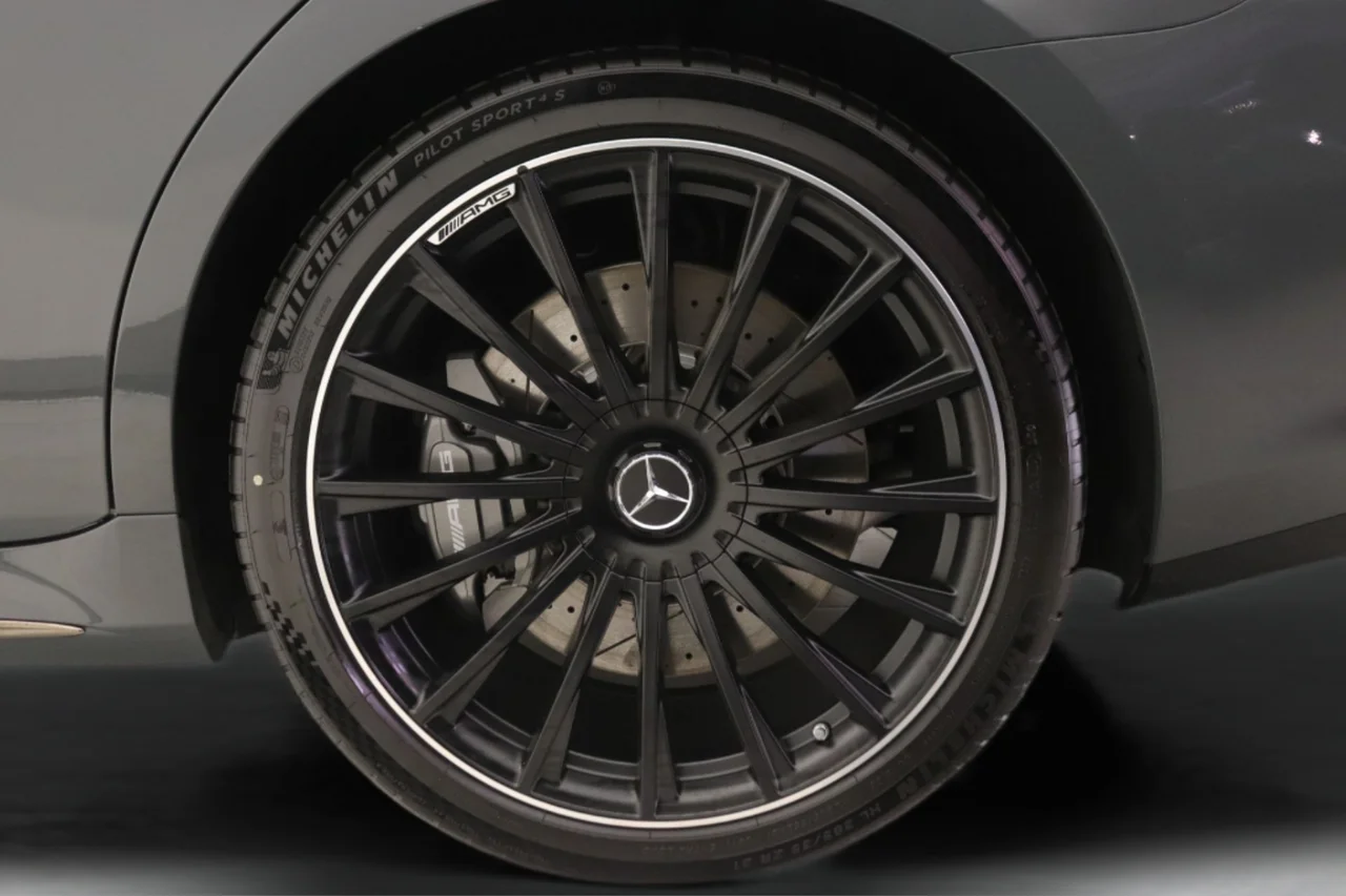 New 2026  Mercedes-Benz S 63 E AMG® 4MATIC® image 11