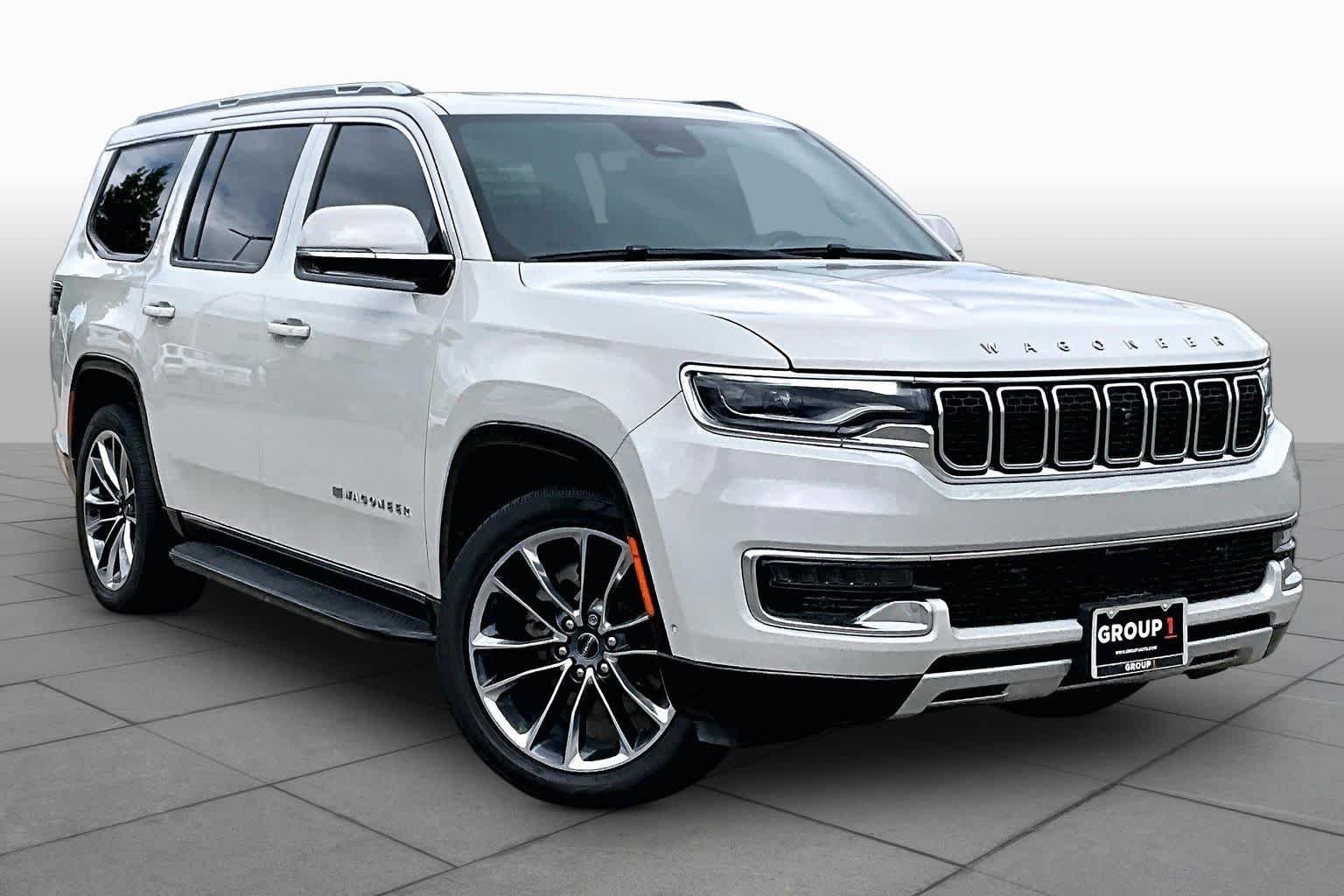 Used 2022 Luxury White Pearlcoat Jeep Series II image 3