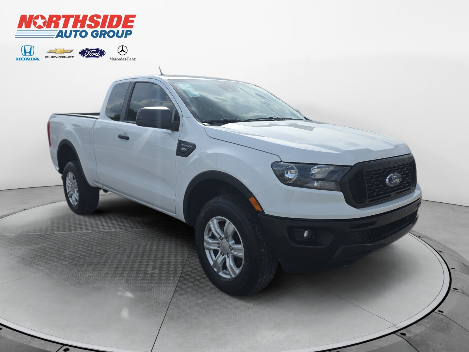 Used 2023 White Ford XL image 1