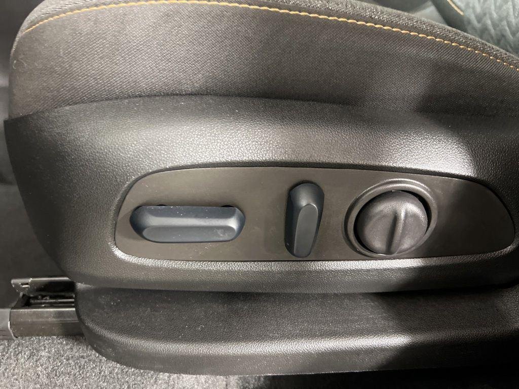 Used 2024 Black Metallic Chevrolet LT image 31
