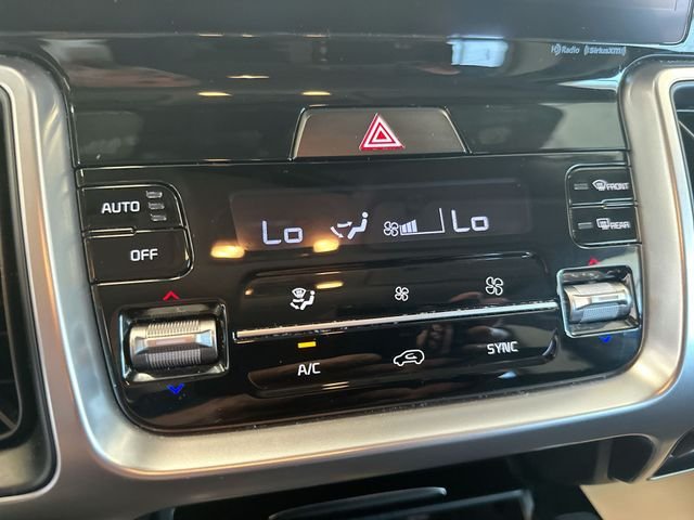 Used 2023 Green Kia X-Line S image 18