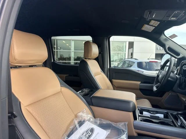 New 2026 Star White Metallic Tri-Coat Ford F-250® Lariat® image 7