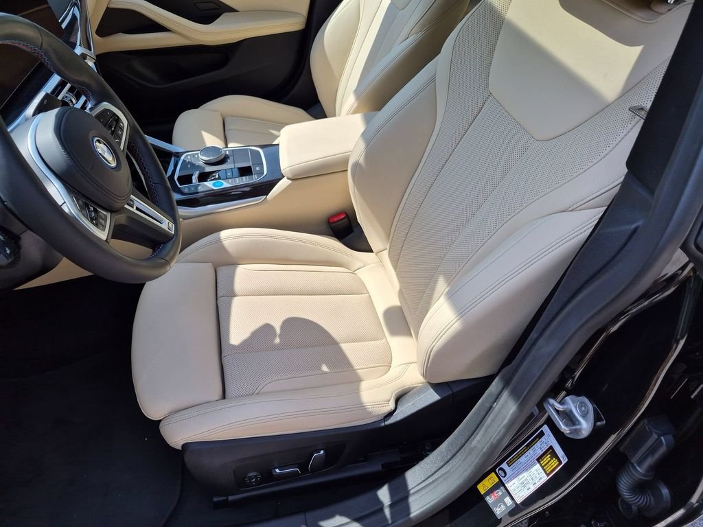 Used 2024 Black BMW M50 image 27