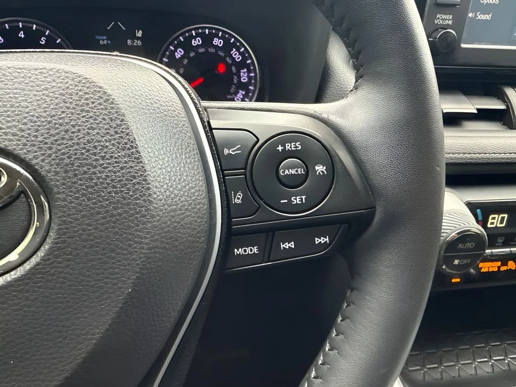Used 2019 Gray Toyota XLE image 16