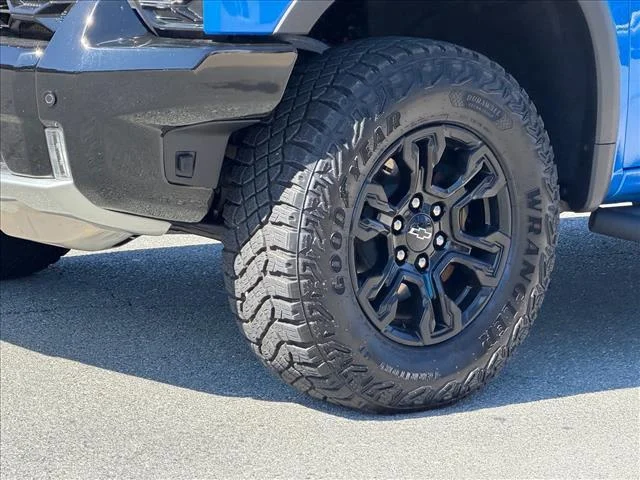 Used 2025 Riptide Blue Metallic Chevrolet ZR2 image 28