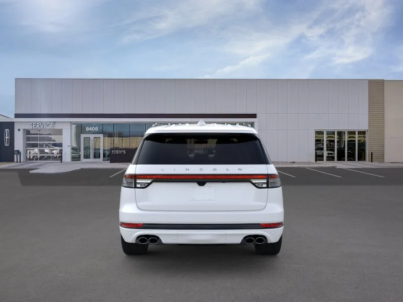 New 2026 Pristine White Metallic Tri-Coat Lincoln Reserve image 5