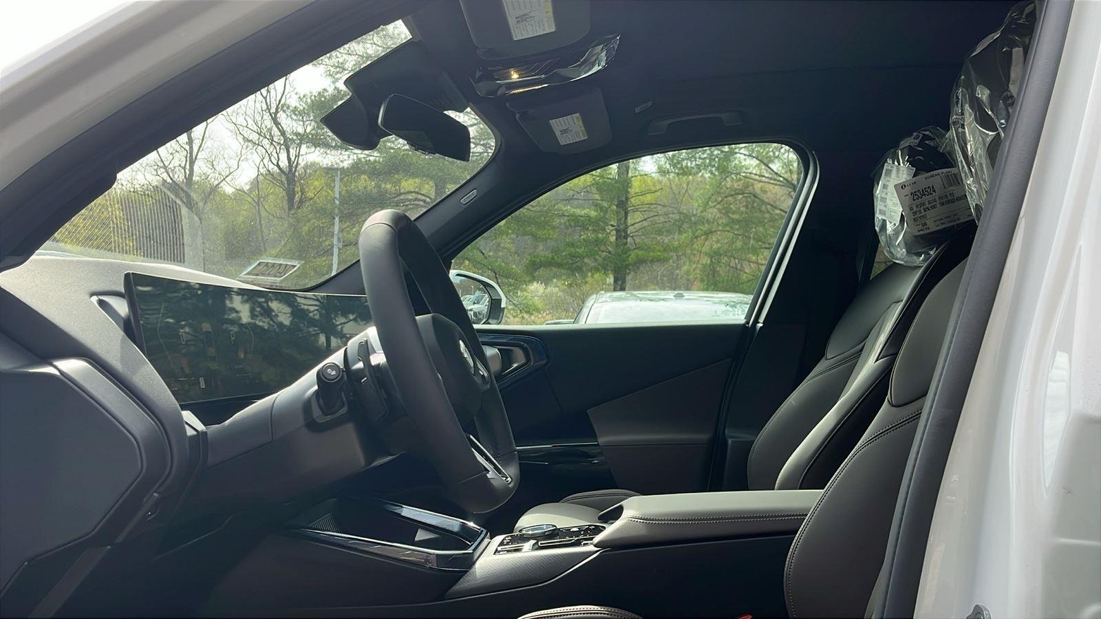 New 2026 Alpine White BMW 30 xDrive image 10