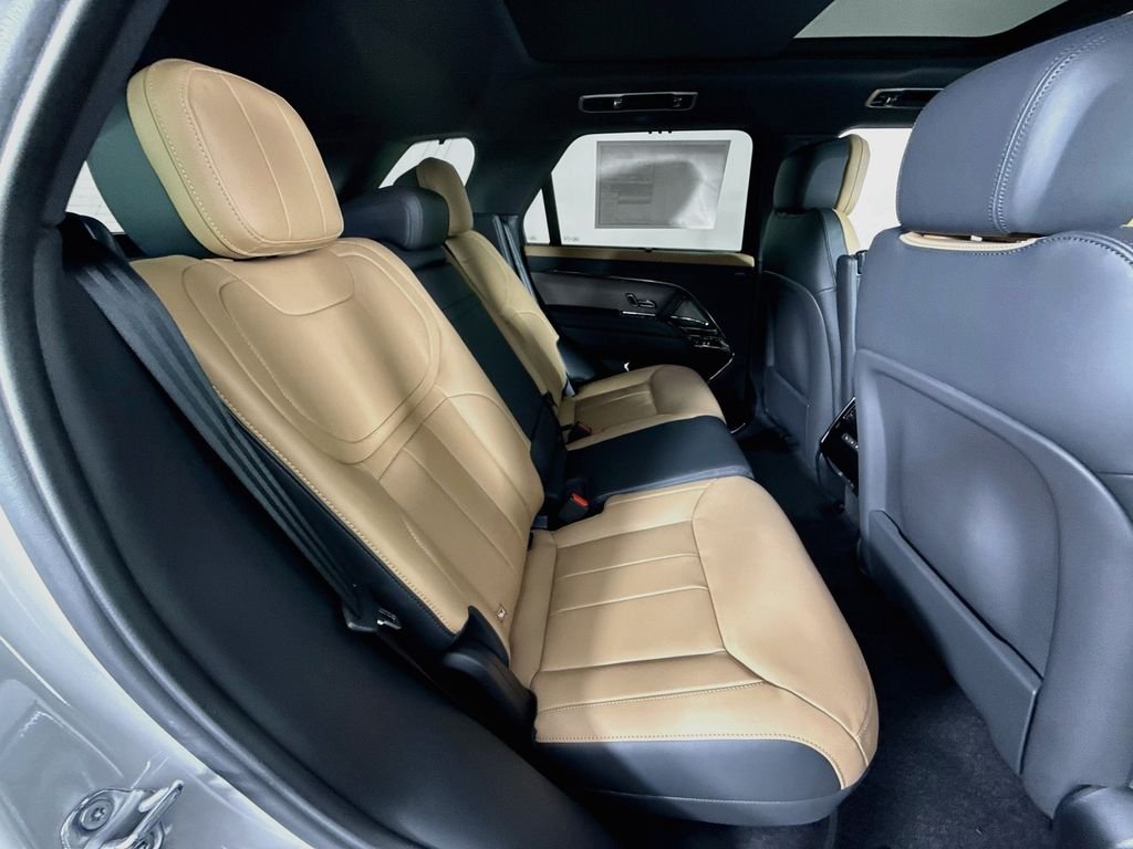 New 2026 Borasco Grey Land Rover Dynamic SE image 29