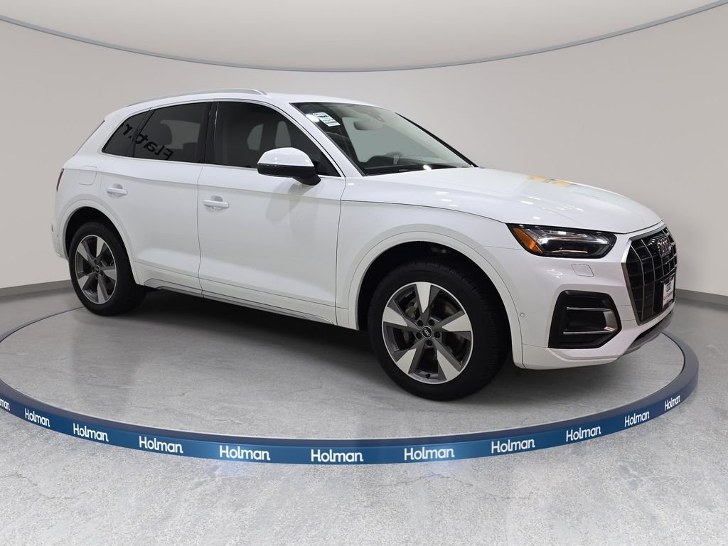 Used 2023 White Audi 40 Prestige image 5