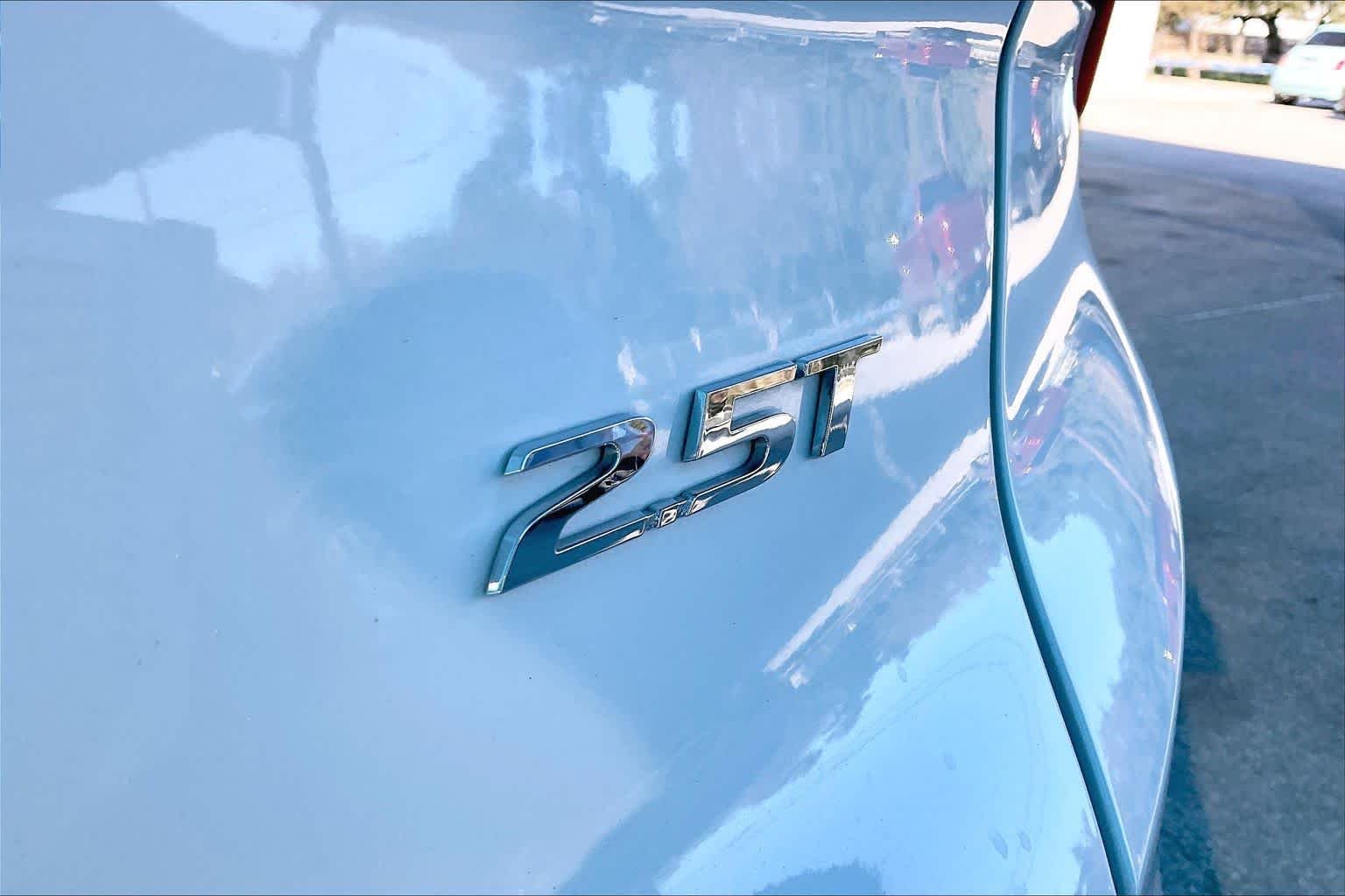 Used 2022 Quartz White Hyundai Limited image 10