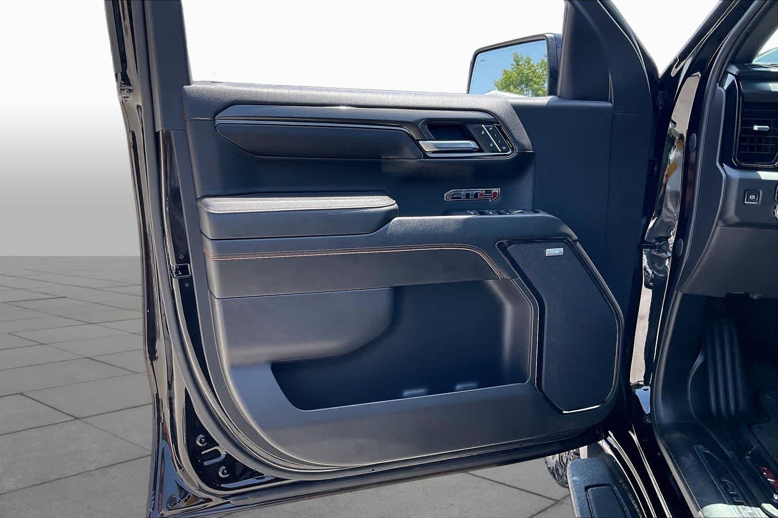 Used 2024 Onyx Black GMC AT4 image 21