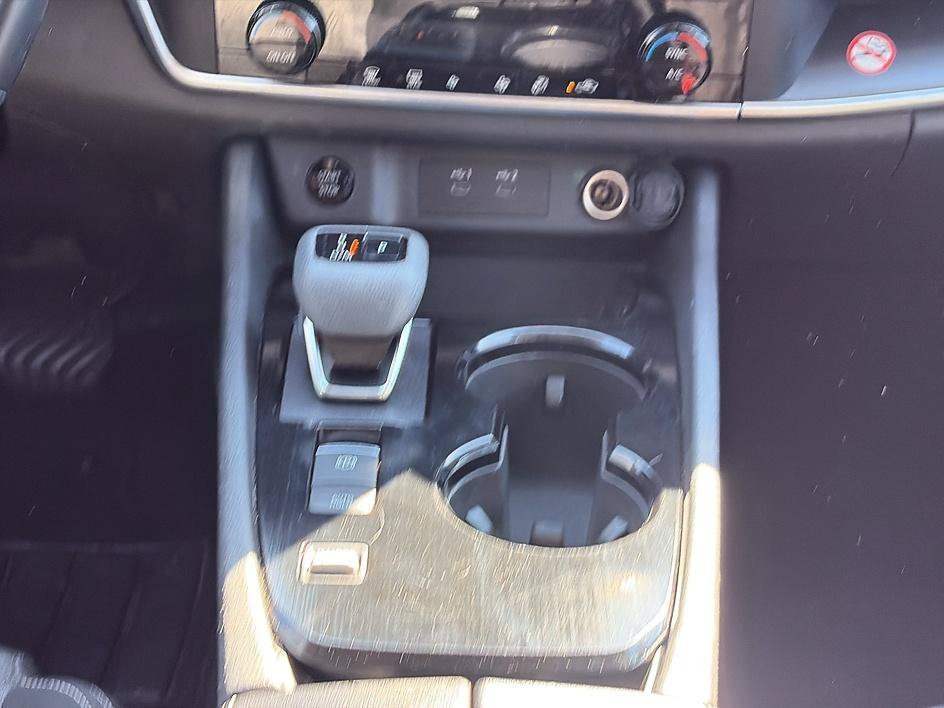 Used 2025 Super Black Nissan SV image 33