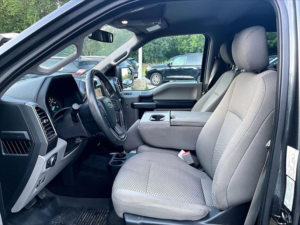Used 2018 Gray Ford XLT image 4