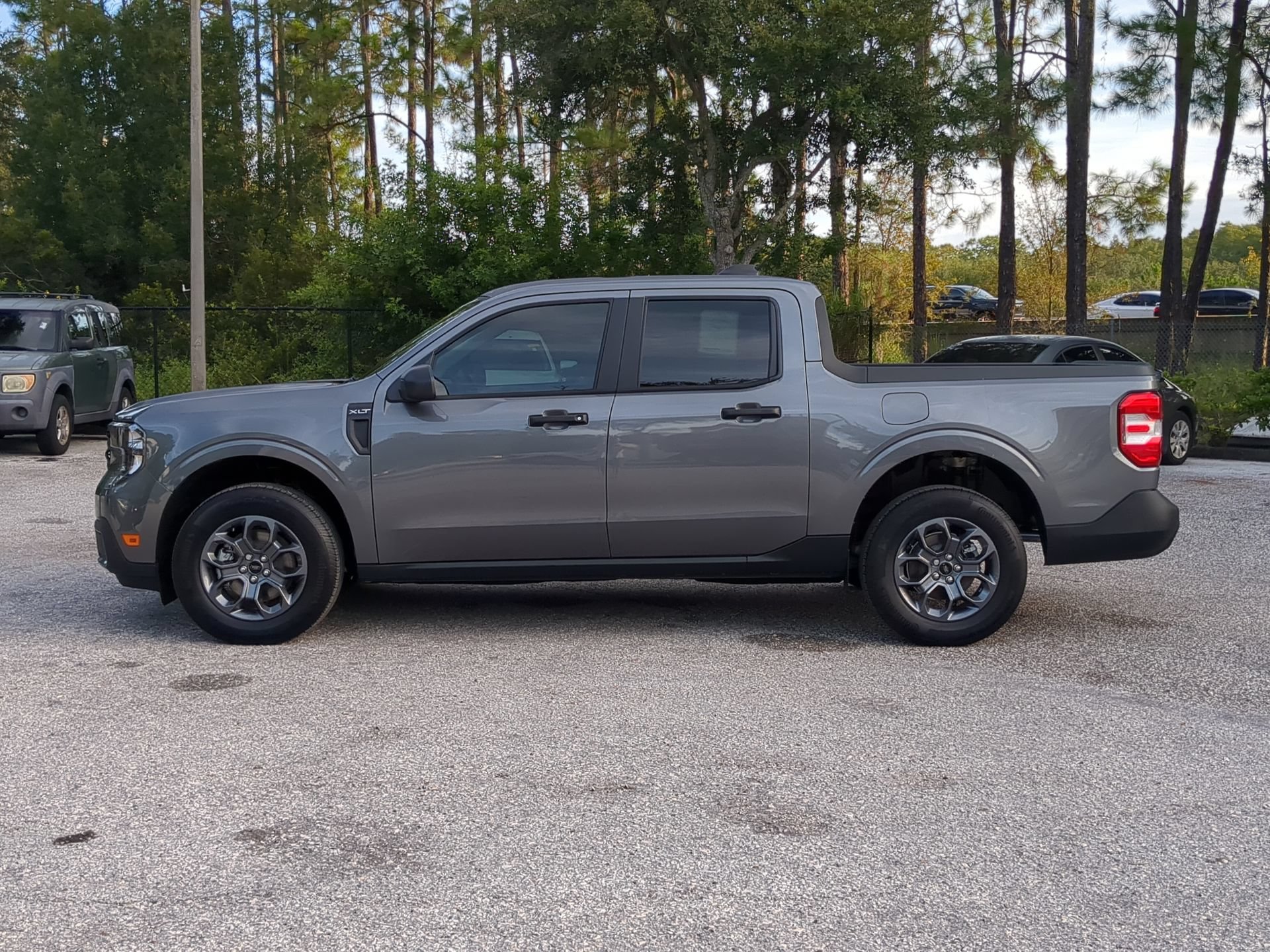 New 2026 Carbonized Gray Metallic Ford XLT image 40