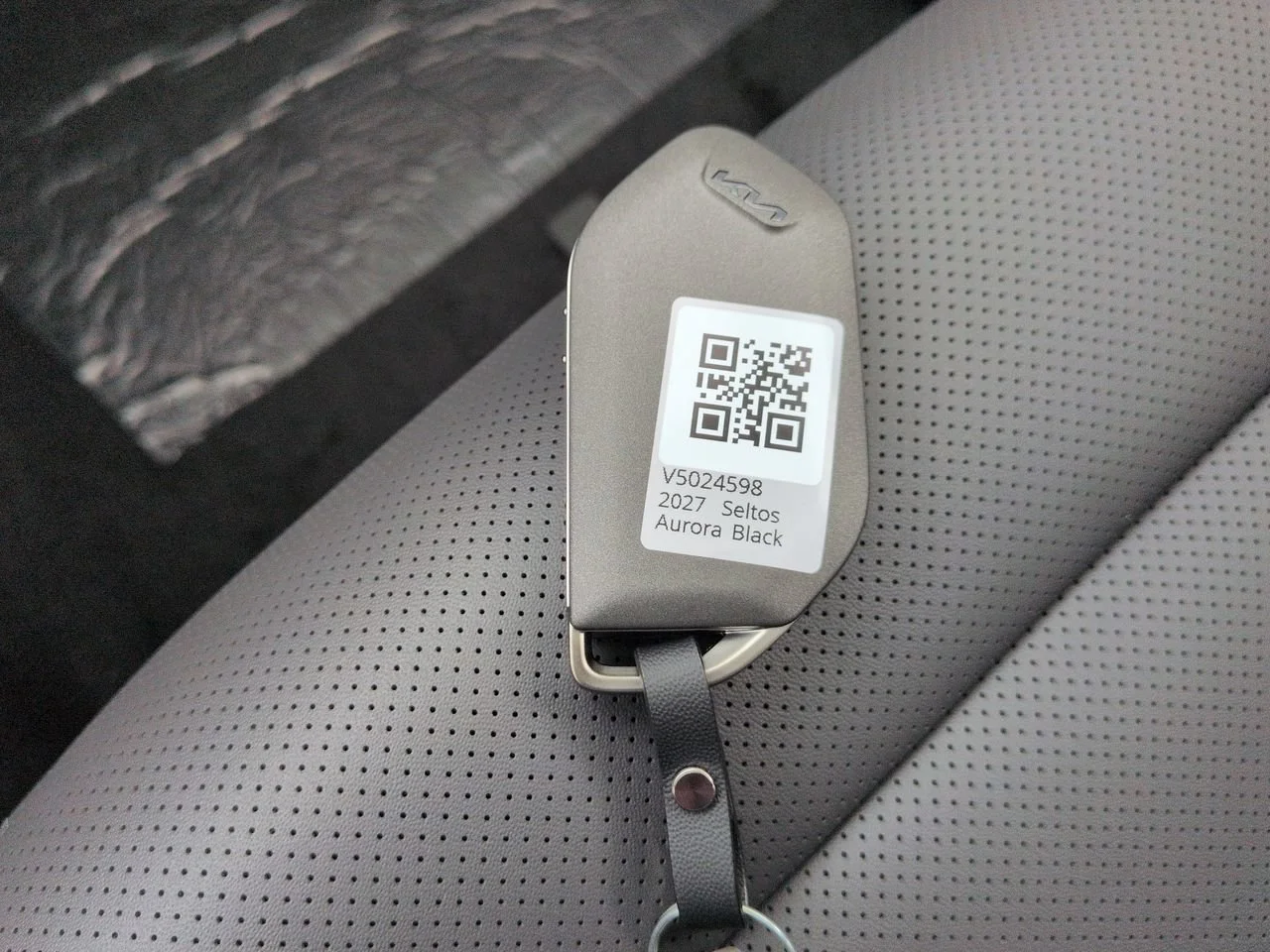 New 2027 Aurora Black Pearl Kia EX image 33