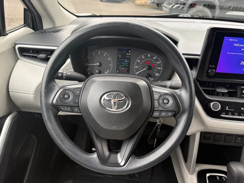 Used 2024 Black Toyota L image 18