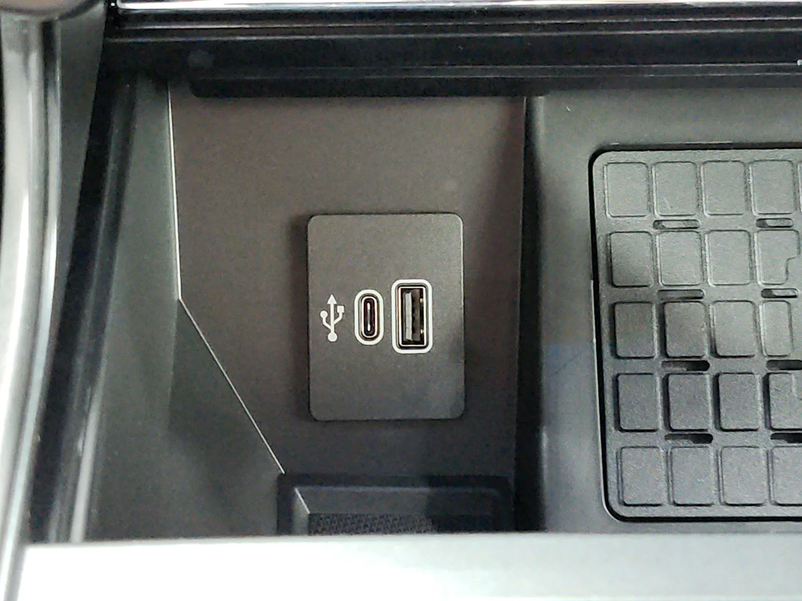 New 2026 White Ford Lariat image 36