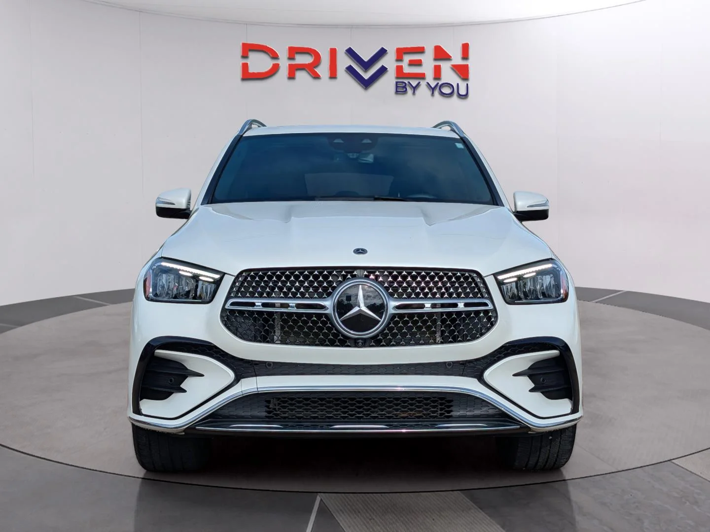 Used 2024 MANUFAKTUR Diamond White Metallic Mercedes-Benz GLE 350 image 8