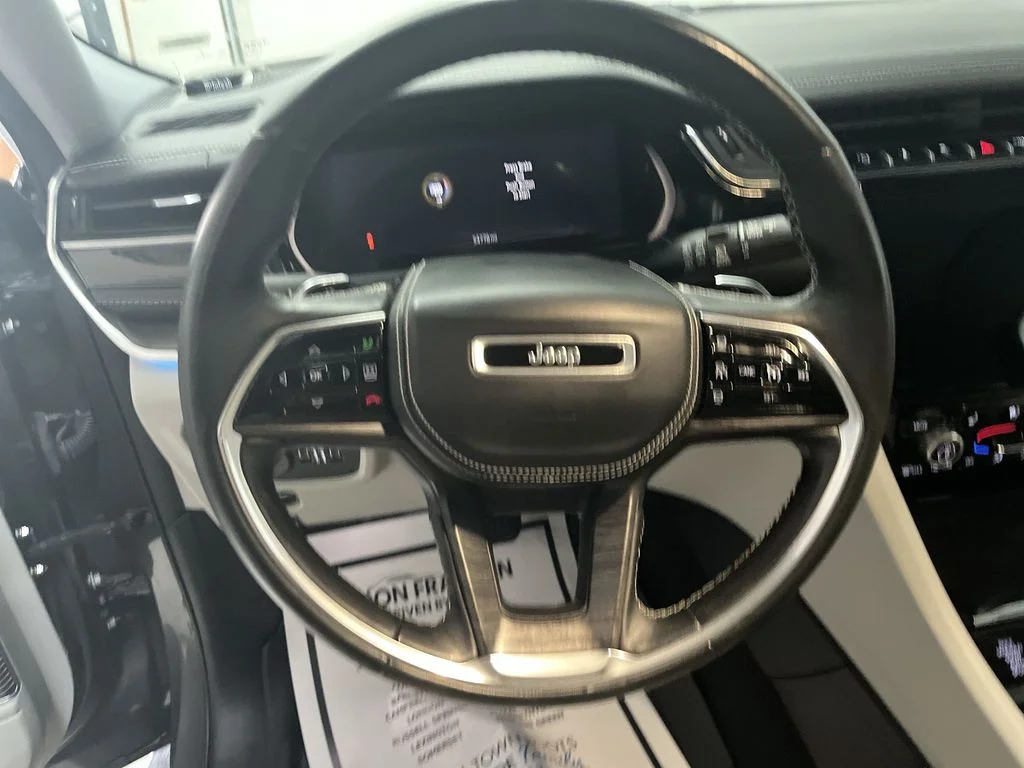 Used 2022 Gray Jeep Overland image 18