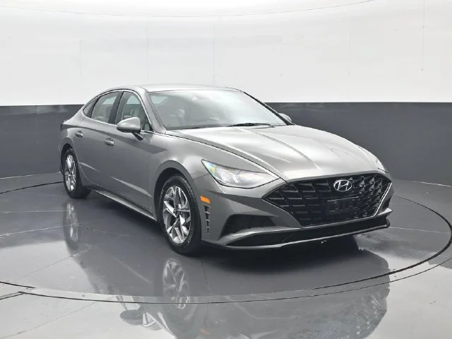 Certified Used 2023 Gray Hyundai SEL image 3