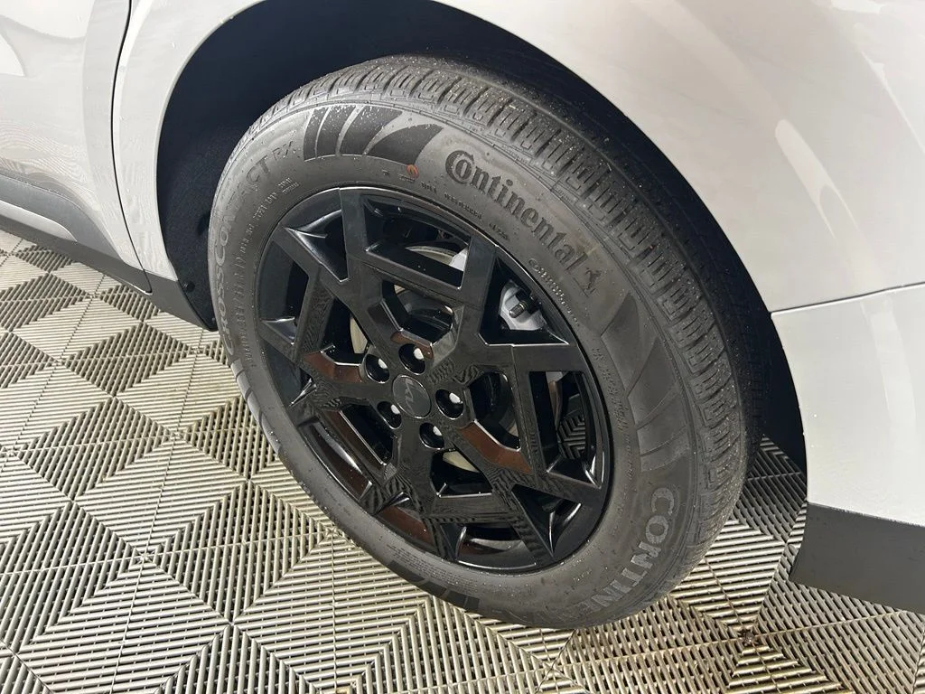 New 2027 Ceramic Silver Kia EX image 22