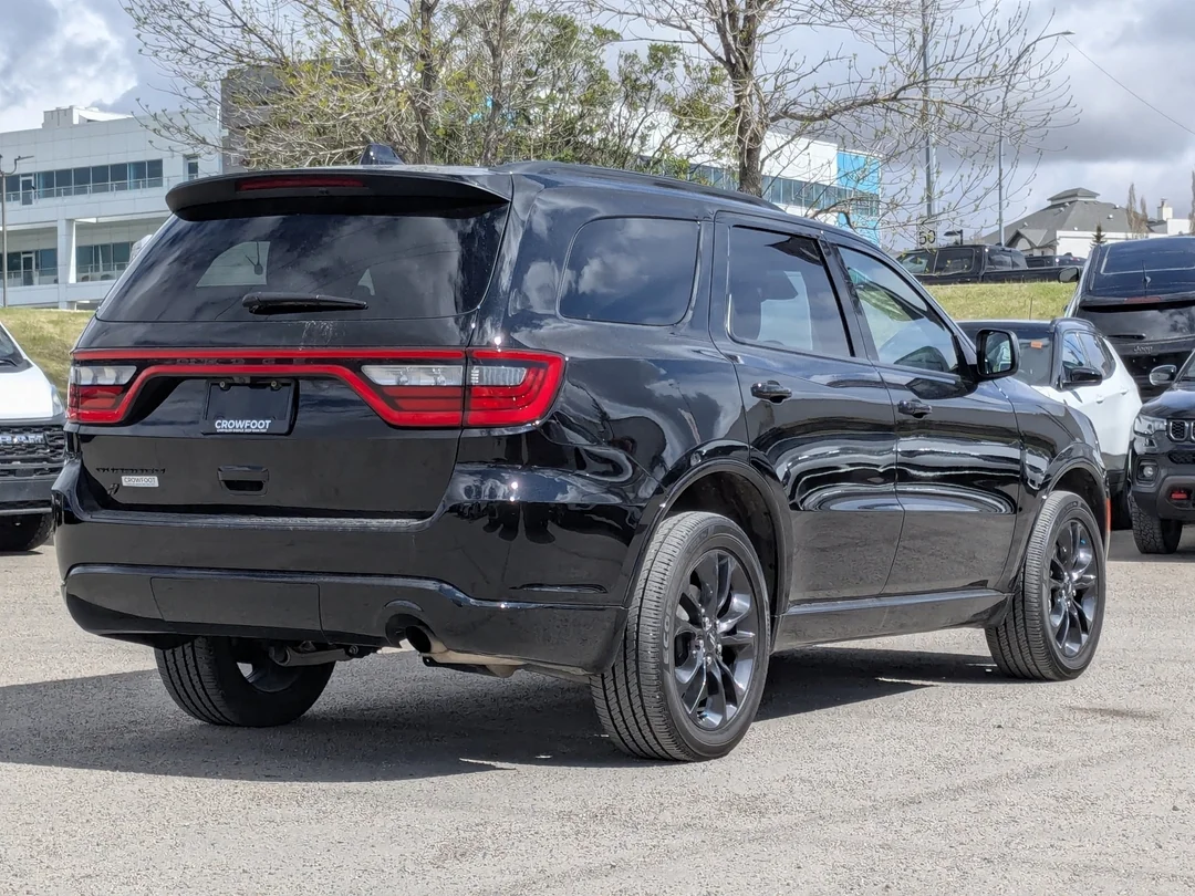 Certified Used 2024 Black Dodge SXT Plus - - AWD - Blacktop Pkg - 3rd-Row Seating (7-Pass) - Power Sunroof & More! image 8