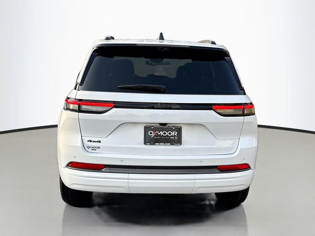 New 2026 Bright White Clear-Coat Exterior Paint Jeep Limited Reserve image 5