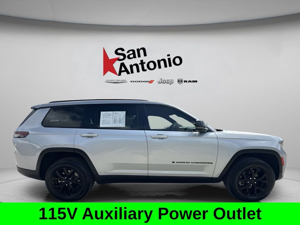 Used 2025 Silver Jeep Altitude X image 16
