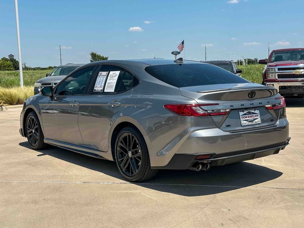 Used 2026  Toyota SE image 5