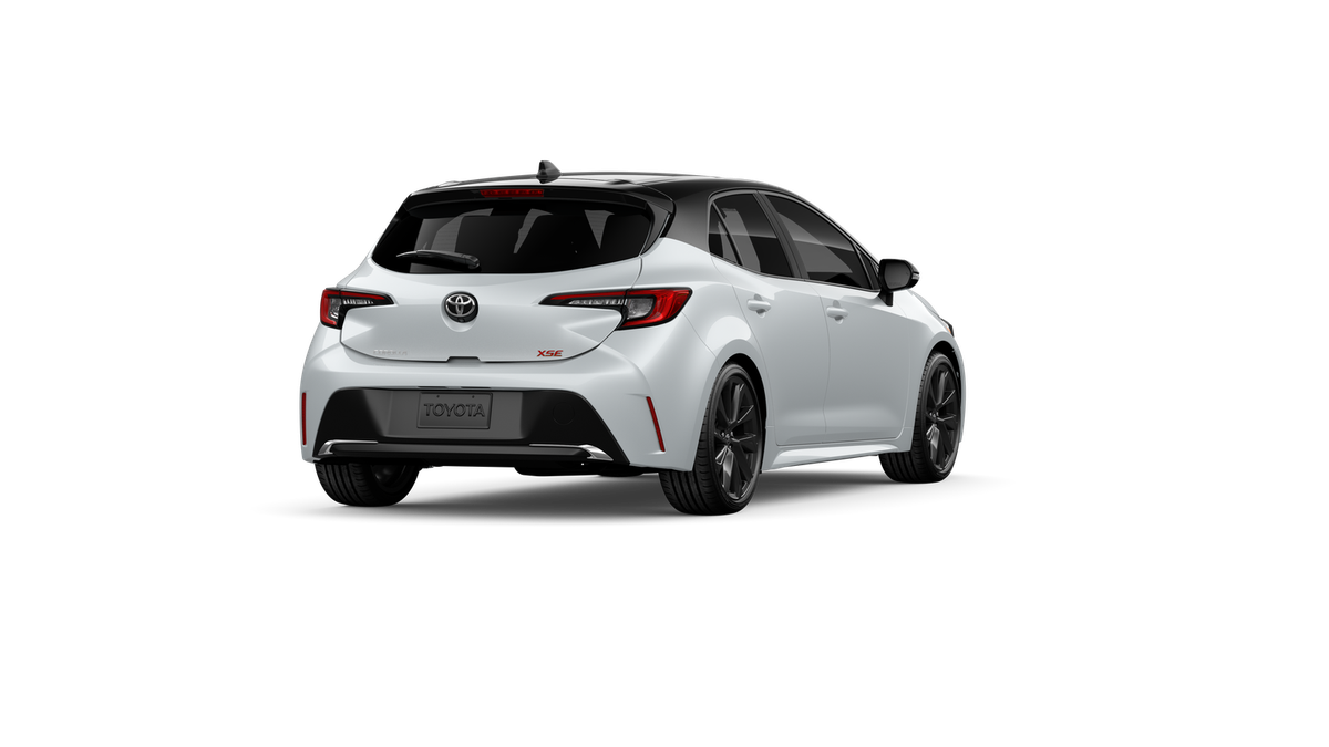 New 2027 Wind Chill Pearl with Black roof Toyota XSE image 9