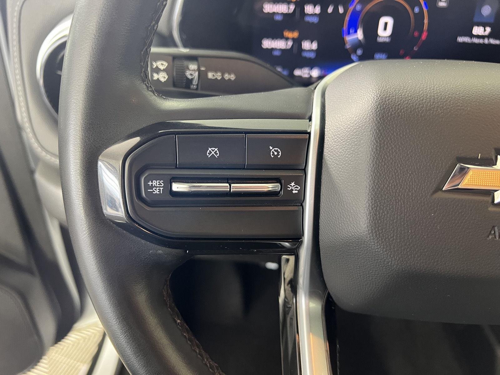 Used 2024 Summit White Chevrolet LT image 9