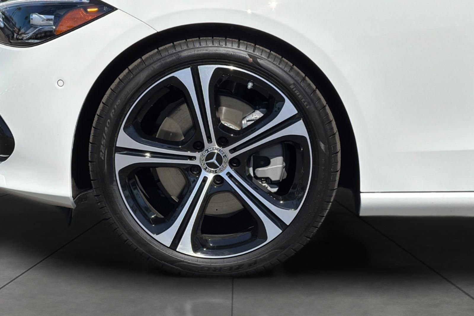 New 2026 Polar White Mercedes-Benz C 300 image 3