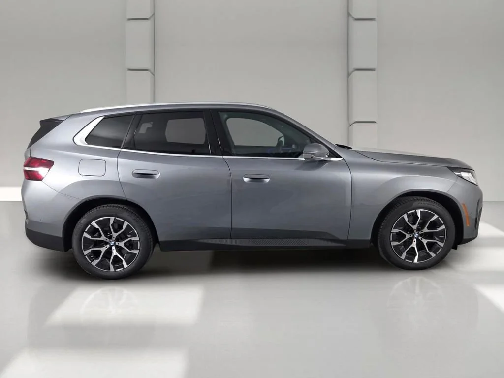 Used 2025 Skyscraper Gray Metallic BMW 30 xDrive image 4