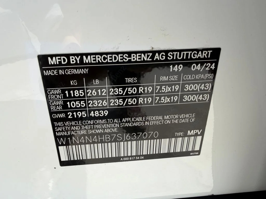 Used 2025  Mercedes-Benz GLA 250 image 29
