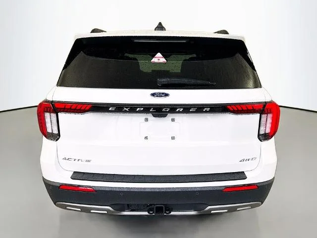 New 2026 Star White Metallic Tri-Coat Ford Active image 40