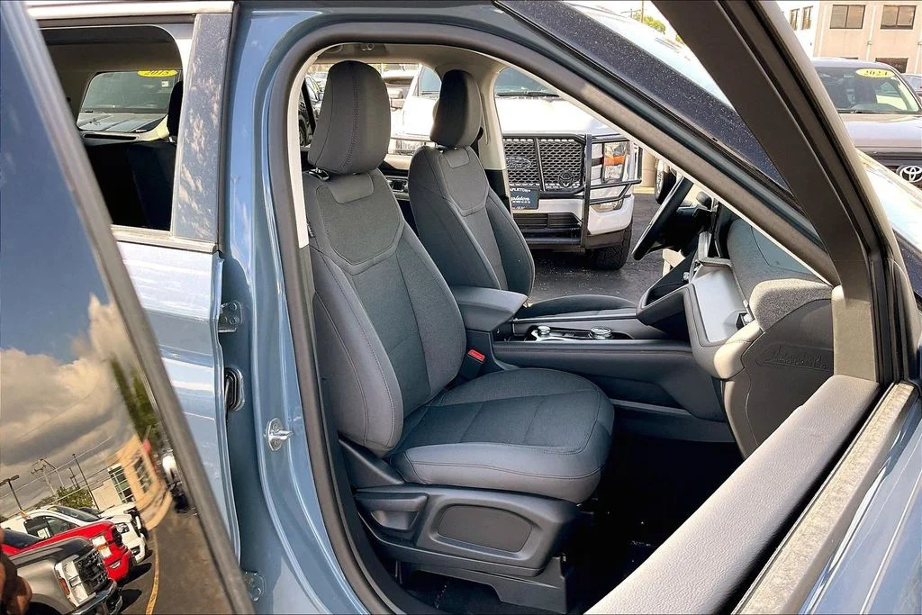 New 2026 Vapor Blue Metallic Ford Active image 6