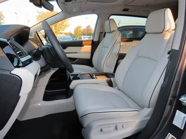2026 Honda Odyssey Touring - Photo 15