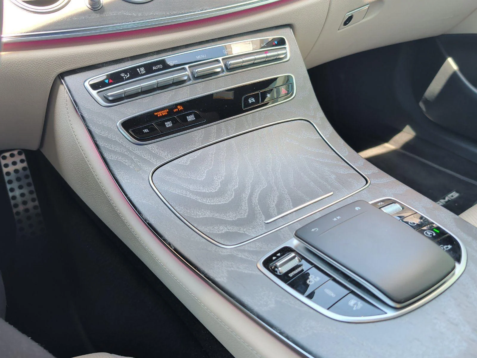 Used 2021 designo Diamond White Mercedes-Benz AMG® E 53 image 27