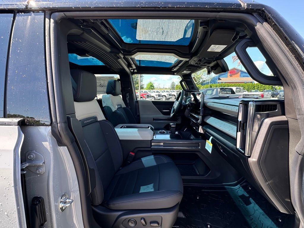 2026 GMC HUMMER EV 2X - Photo 12