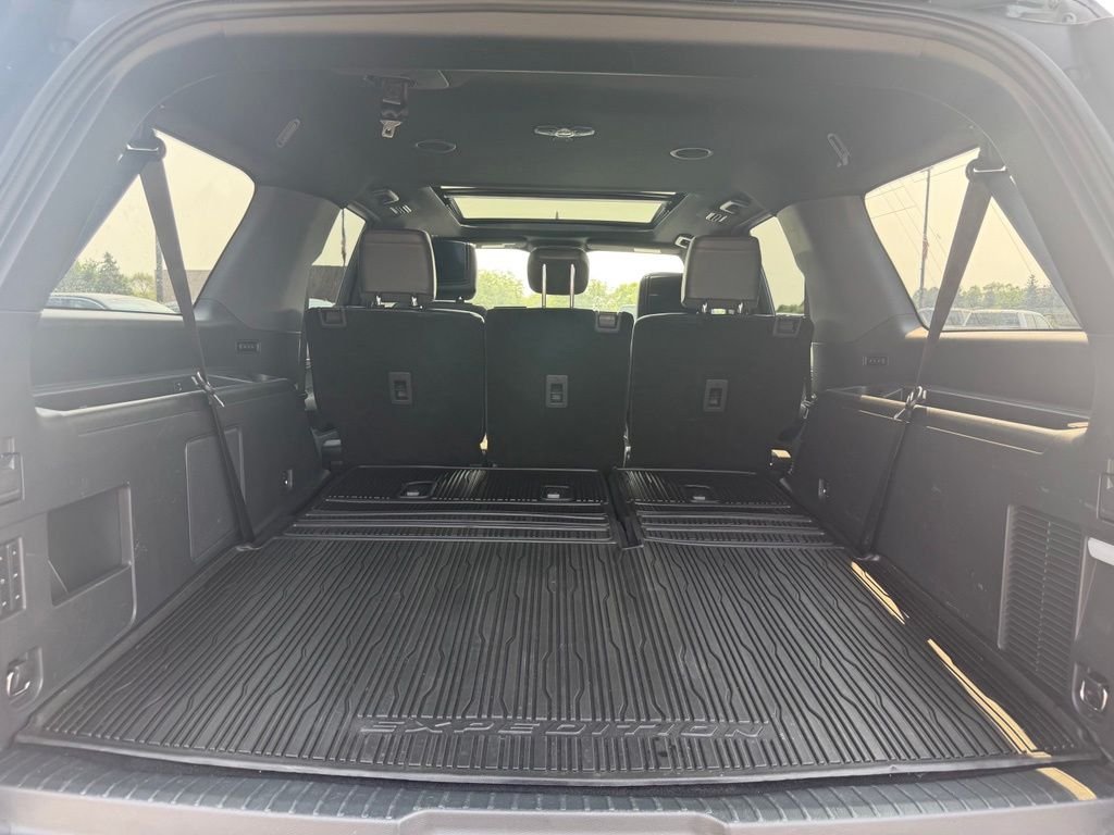 Used 2023  Ford Limited image 27