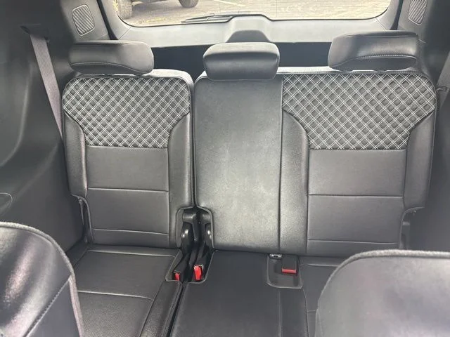 Used 2025 Black GMC Denali image 30
