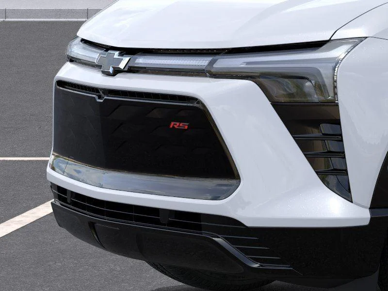New 2026 Polar White Tricoat Chevrolet RS image 28