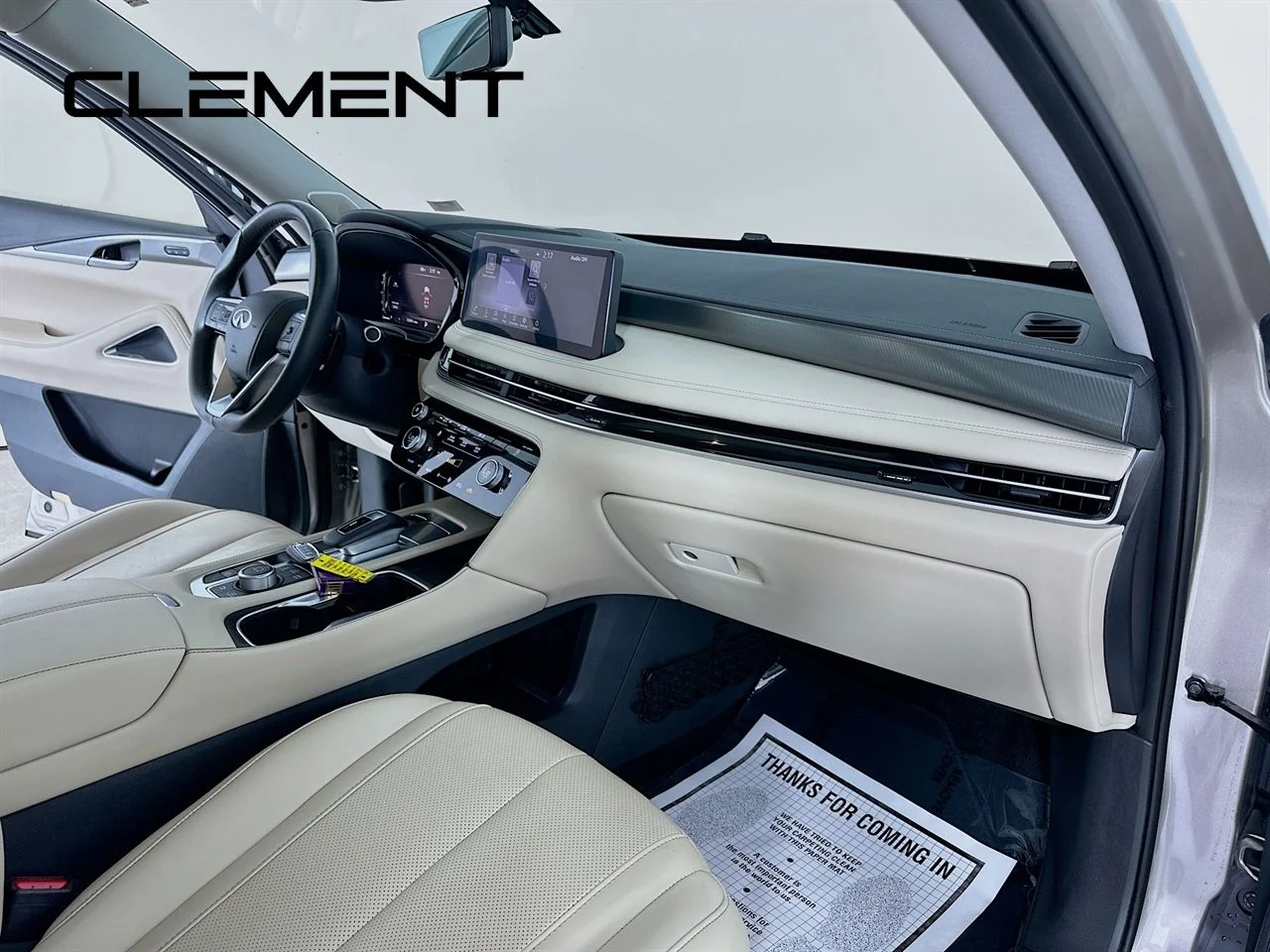 Used 2023 Warm Titanium INFINITI LUXE image 37