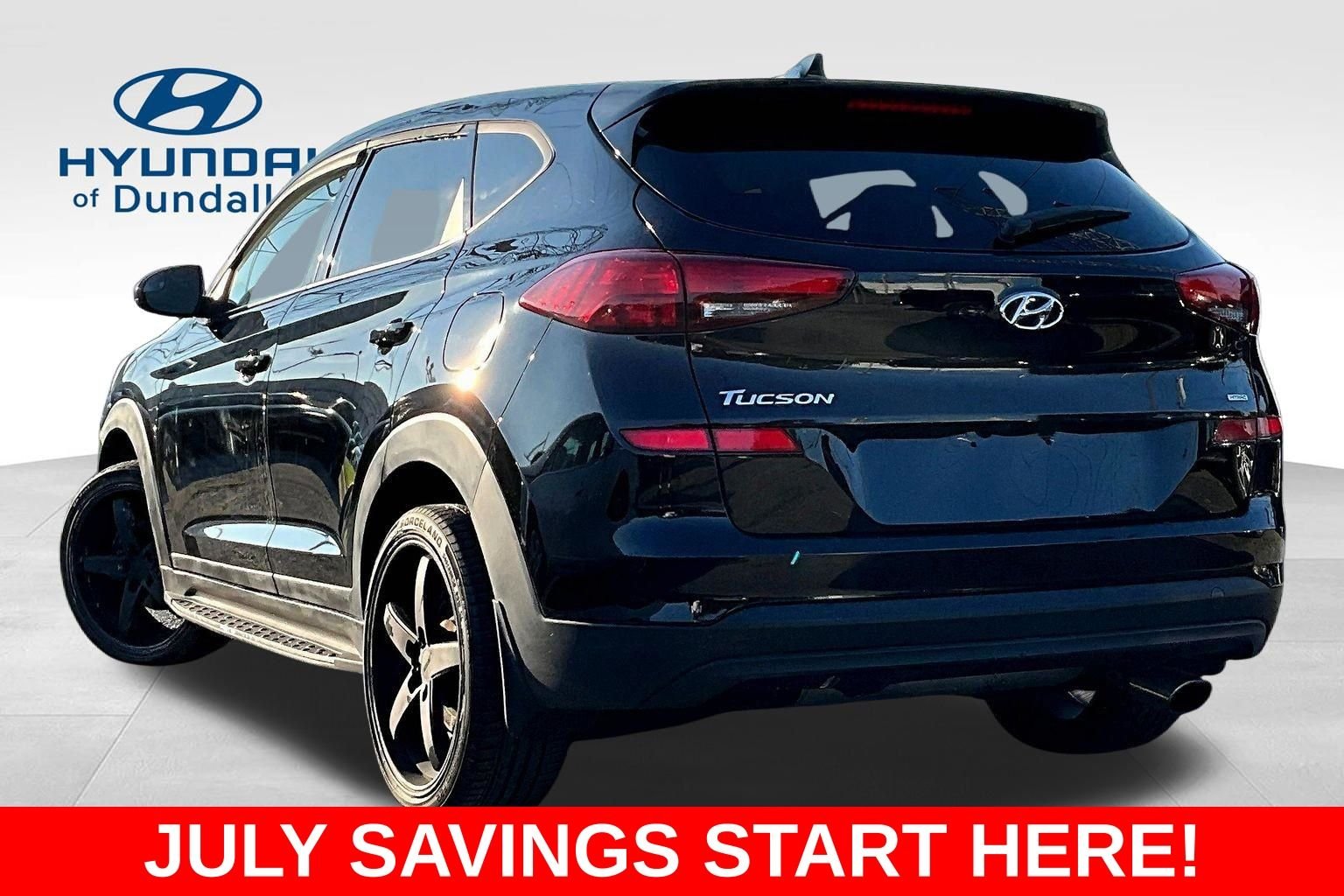 Used 2019 Black Hyundai SE image 3