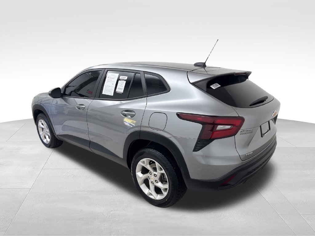 Used 2024 Gray Chevrolet LS image 3